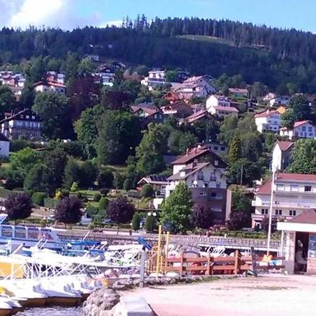Maison Spacieuse Pres De Avec Vue Sur Le Feriehus