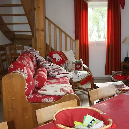 Maison Spacieuse Pres De Avec Vue Sur Le * Жерарме