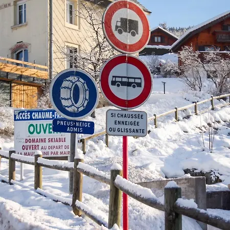 Maison Spacieuse Pres De Avec Vue Sur Le